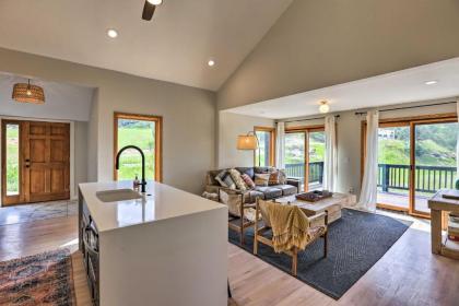 Evergreen Mountain Duplex with Trailhead Access - image 8