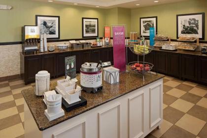 Hampton Inn & Suites Exeter - image 7