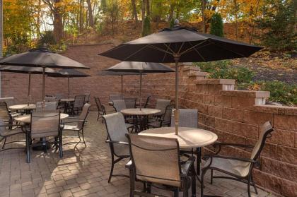 Hampton Inn & Suites Exeter - image 8