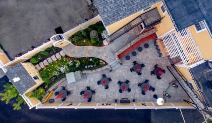 Inn by the Bandstand - image 5