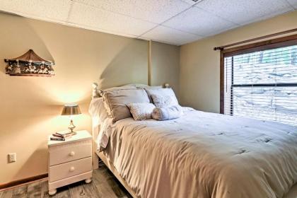 Waterfront Family Home with Deck 5 Miles to Marina! - image 10