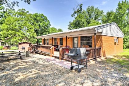 Devils Fork Cabin with Designated Boat Slip Included - image 5