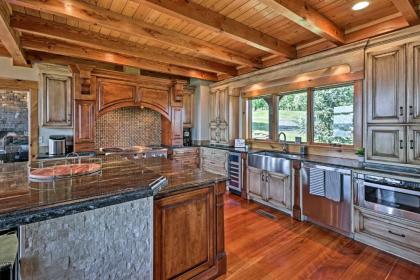 Luxury Family Retreat - Greers Ferry Lake! - image 10