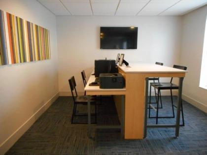 Holiday Inn Express Fairfield an IHG Hotel - image 5