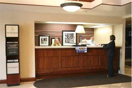 Hampton Inn Cincinnati Northwest Fairfield - image 3
