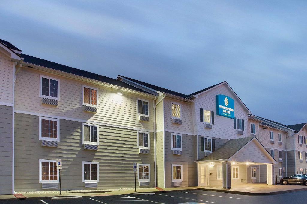 WoodSpring Suites Cincinnati Fairfield - main image