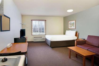 WoodSpring Suites Cincinnati Fairfield - image 6