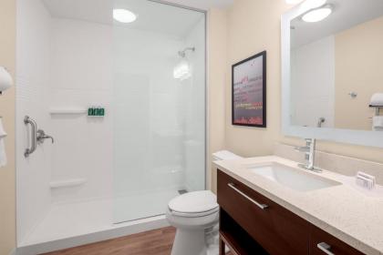 TownePlace Suites Cincinnati Fairfield - image 12