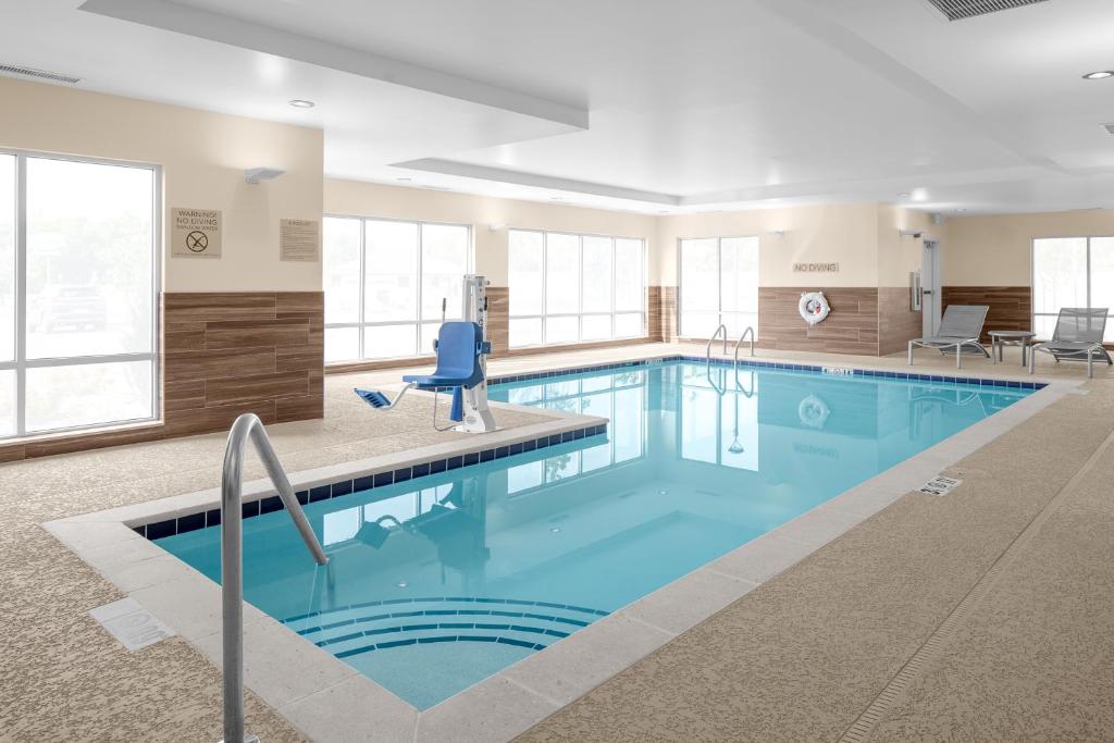 TownePlace Suites Cincinnati Fairfield - image 2