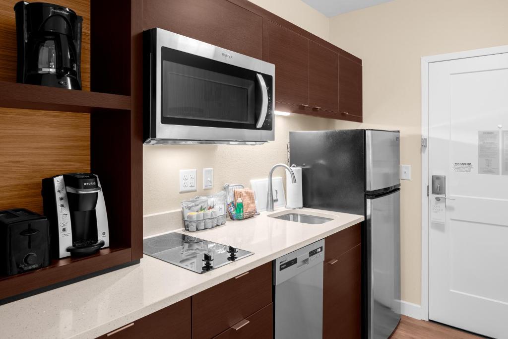 TownePlace Suites Cincinnati Fairfield - image 4
