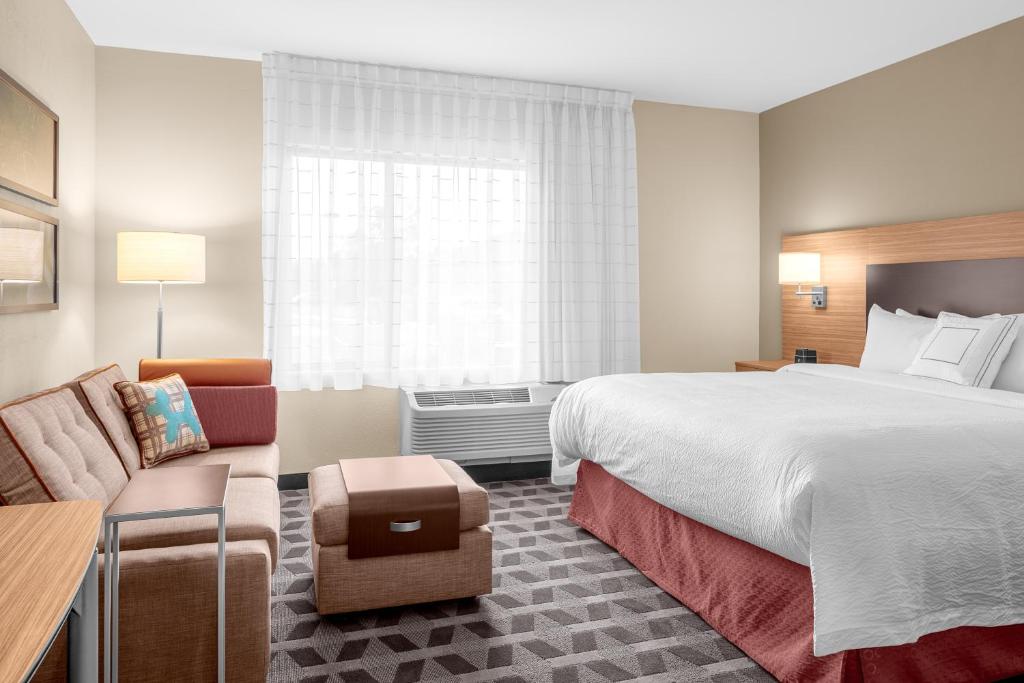 TownePlace Suites Cincinnati Fairfield - image 7