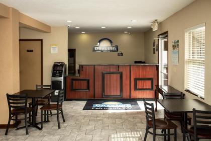 Days Inn by Wyndham Fairmont - image 15