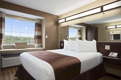 Microtel Inn & Suites Fairmont - image 2