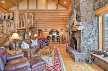 Fairplay Log Cabin with Deck 26 Mi to Breck! - image 8