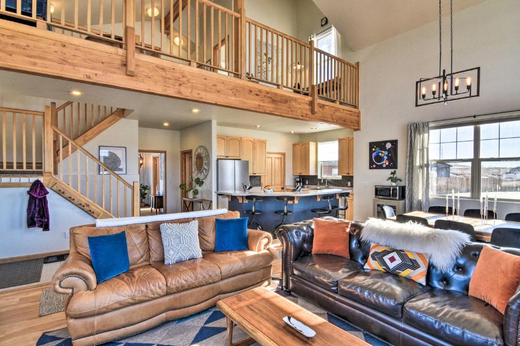 Modern Mountain Home with View 1 Mi to Downtown - main image