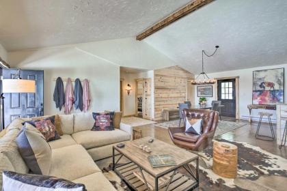 Beautiful and Peaceful Cabin on 5 Private Acres!