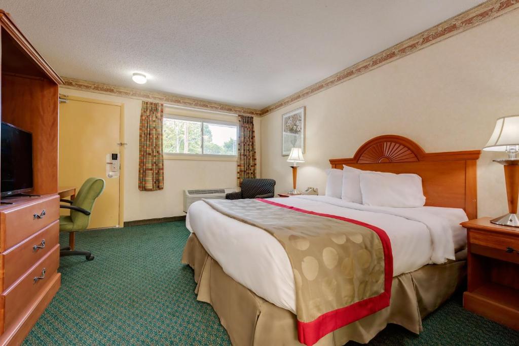 Ramada by Wyndham Cleveland Airport West - image 5