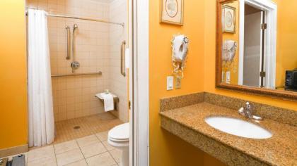 Fallbrook Country Inn - image 12
