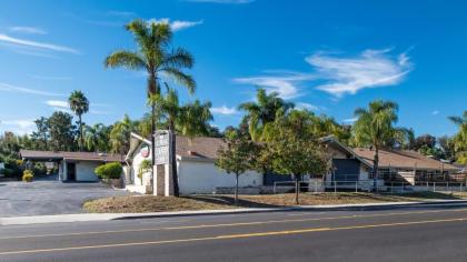 Fallbrook Country Inn - image 5