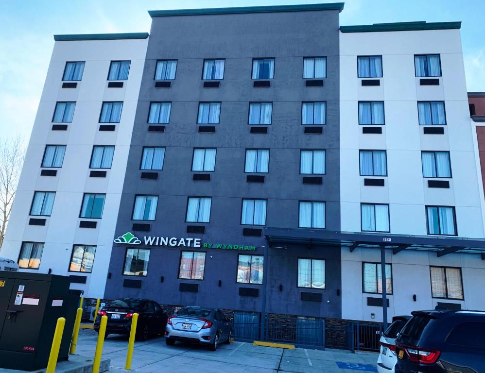 Wingate by Wyndham Far Rockaway JFK Airport - main image