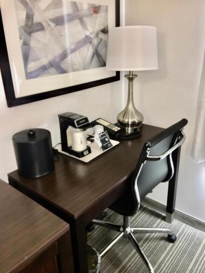 Wingate by Wyndham Far Rockaway JFK Airport - image 10