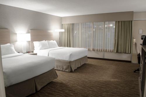 Holiday Inn Fargo an IHG Hotel - image 3