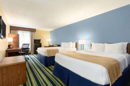 Days Inn by Wyndham Fargo - image 3