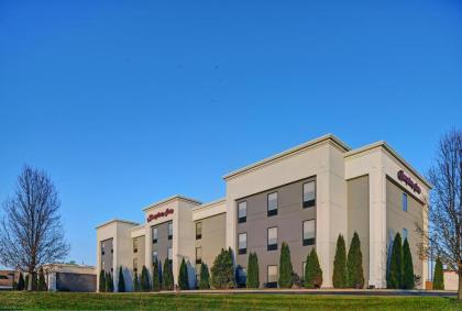 Hampton Inn Farmington - image 1