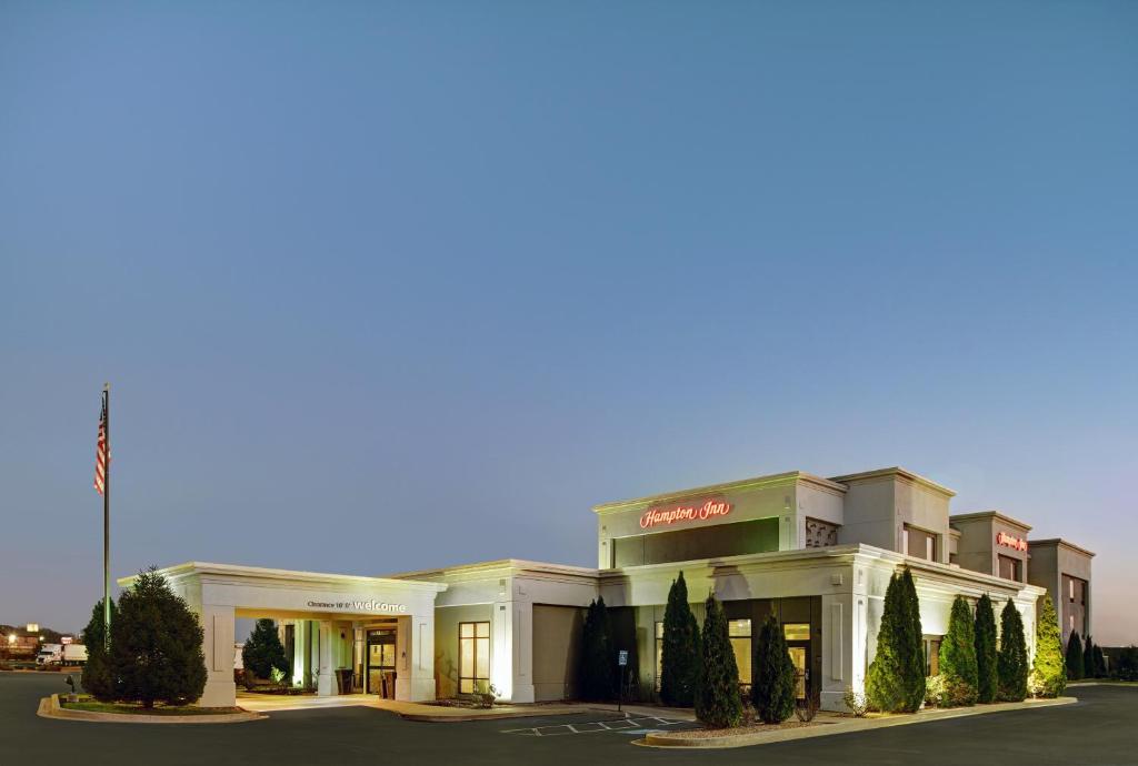 Hampton Inn Farmington - image 5