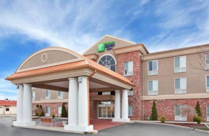 Holiday Inn Express Hotel  Suites Farmington Farmington