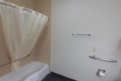Best Western Plus the Four Corners Inn - image 4
