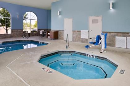 Holiday Inn Express Hotel & Suites Farmington an IHG Hotel - image 12
