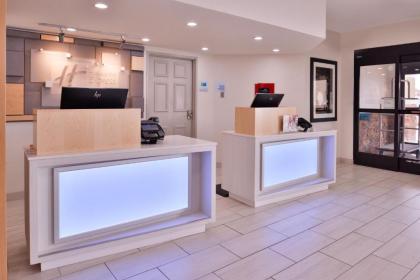 Holiday Inn Express Hotel & Suites Farmington an IHG Hotel - image 13