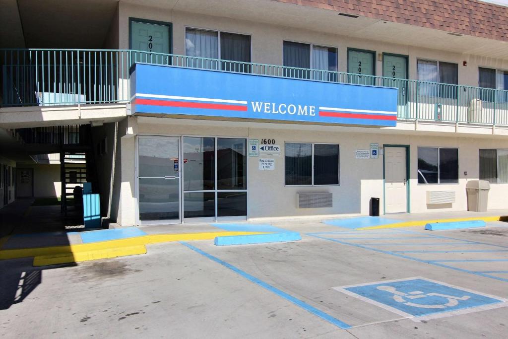 Motel 6-Farmington NM - image 7