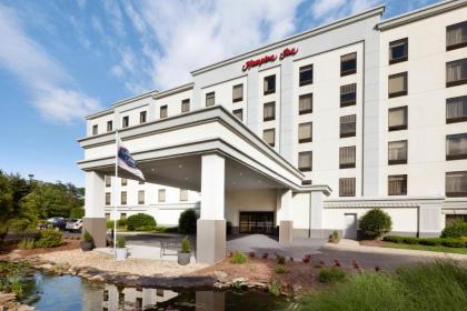 Hampton Inn Long Island-Brookhaven - image 21