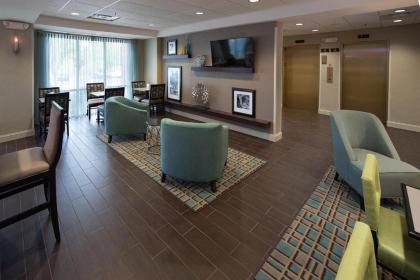Hampton Inn Fayetteville - image 21