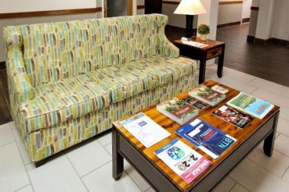Quality Inn Fayetteville I-95 - image 4