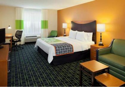 Country Inn & Suites by Radisson Fayetteville I-95 NC - image 2