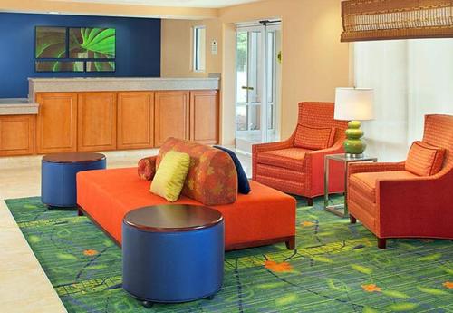 Country Inn & Suites by Radisson Fayetteville I-95 NC - image 4