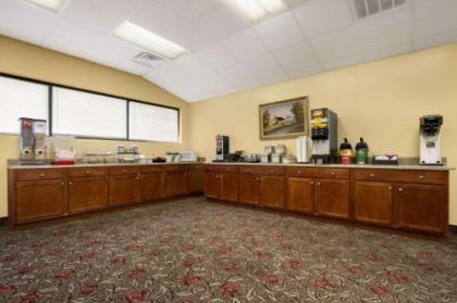 Days Inn by Wyndham Fayetteville-South/I-95 Exit 49 - image 3