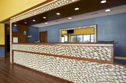Days Inn by Wyndham Fayetteville-South/I-95 Exit 49 - image 5
