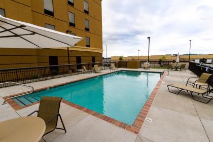 Hampton Inn Fayetteville - image 2