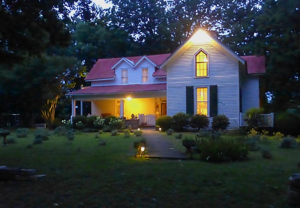 Mulberry Lavender Farm and B&B - main image