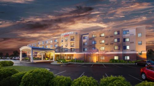 Courtyard by Marriott Fayetteville - main image
