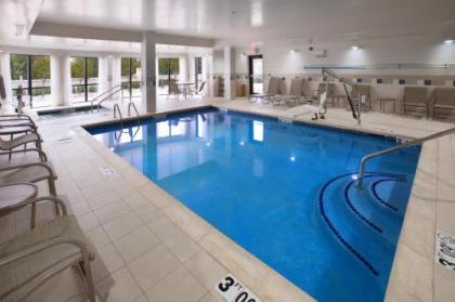 Courtyard by Marriott Fayetteville - image 4