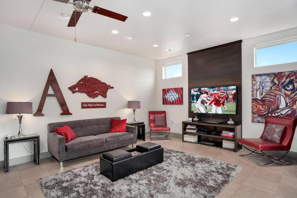 Dickson St Condo - On Dickson Street - Fayetteville Entertainment Hub - image 5