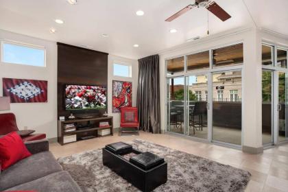 Dickson St Condo - On Dickson Street - Fayetteville Entertainment Hub - image 7