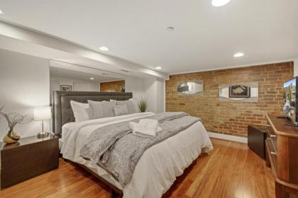 The Ice Loft - In Entertainment District - NEW! - image 12