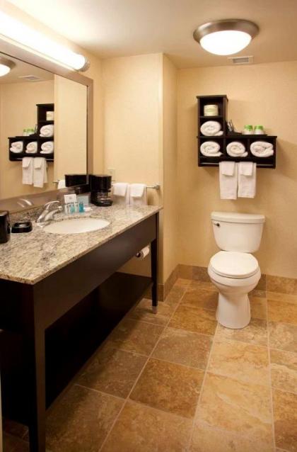 Hampton Inn & Suites Seattle/Federal Way - image 15
