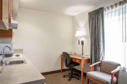 Quality Inn & Suites Federal Way - Seattle - image 10